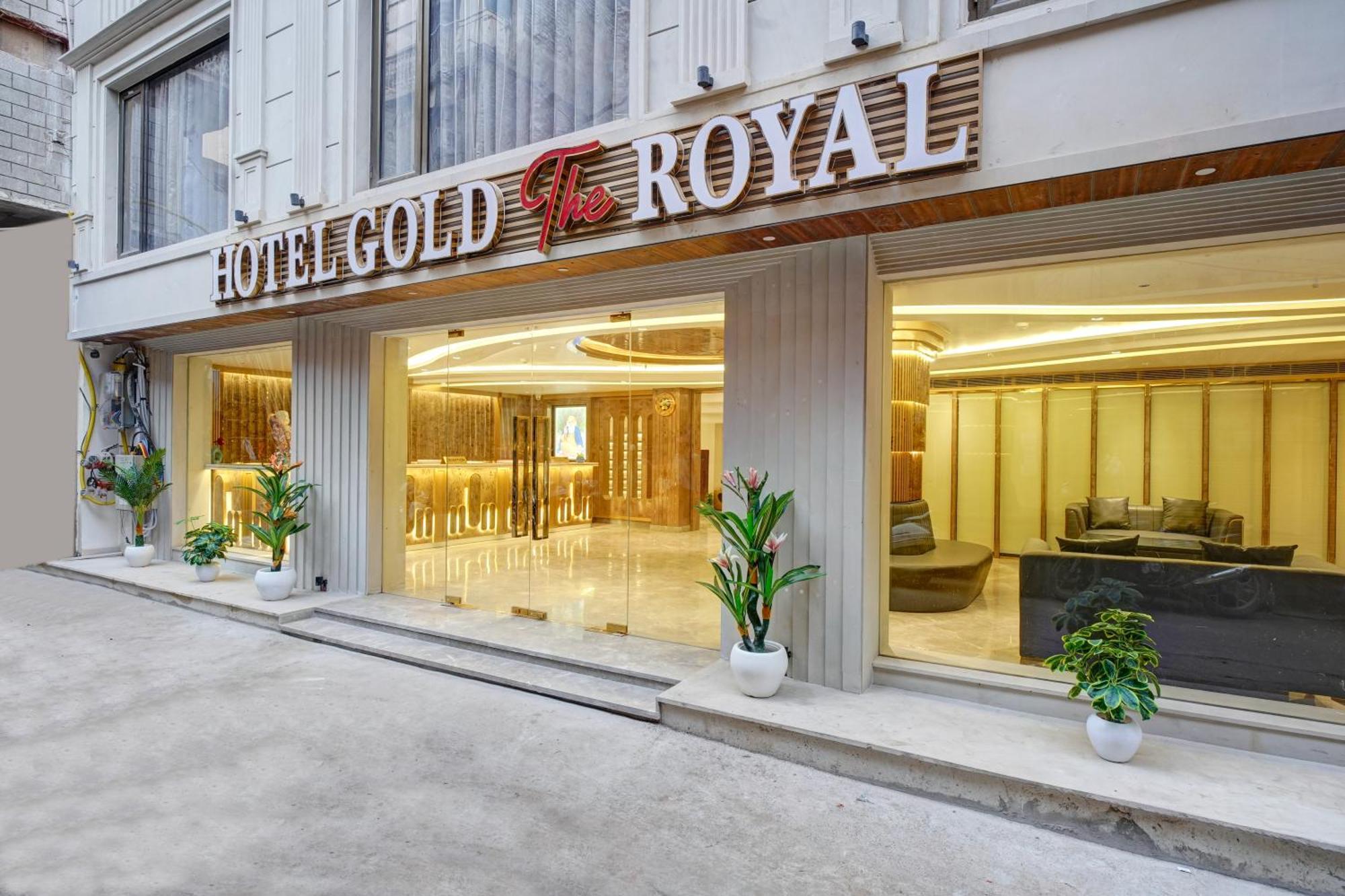Newly Built Gold The Royal With Rooftop Restaurant - 2Mins Walk From New Delhi Rail Station & 5Mins From Connaught Place Екстер'єр фото